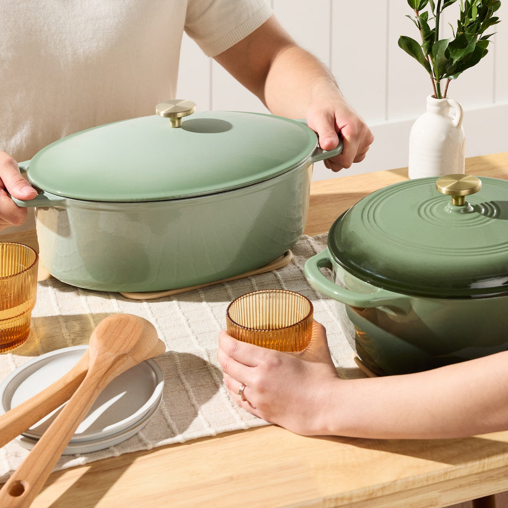 Oval Cast-Iron Dutch Oven Kitchen Cookware w/ Enamel - 7.5qt